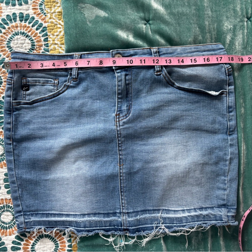 KanCan Light Blue Distressed Denim Mini Skirt 13/30 EUC
